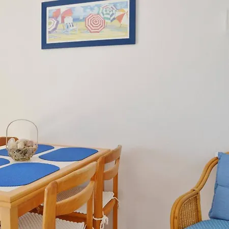 T2 Au Lavandou Pour 4, Proche - Fr-1-803-14 *