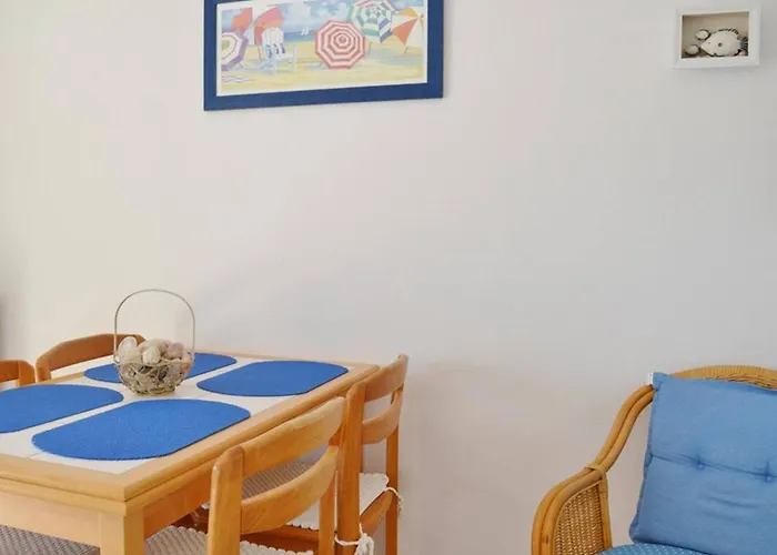 T2 Au Lavandou Pour 4, Proche - Fr-1-803-14 *